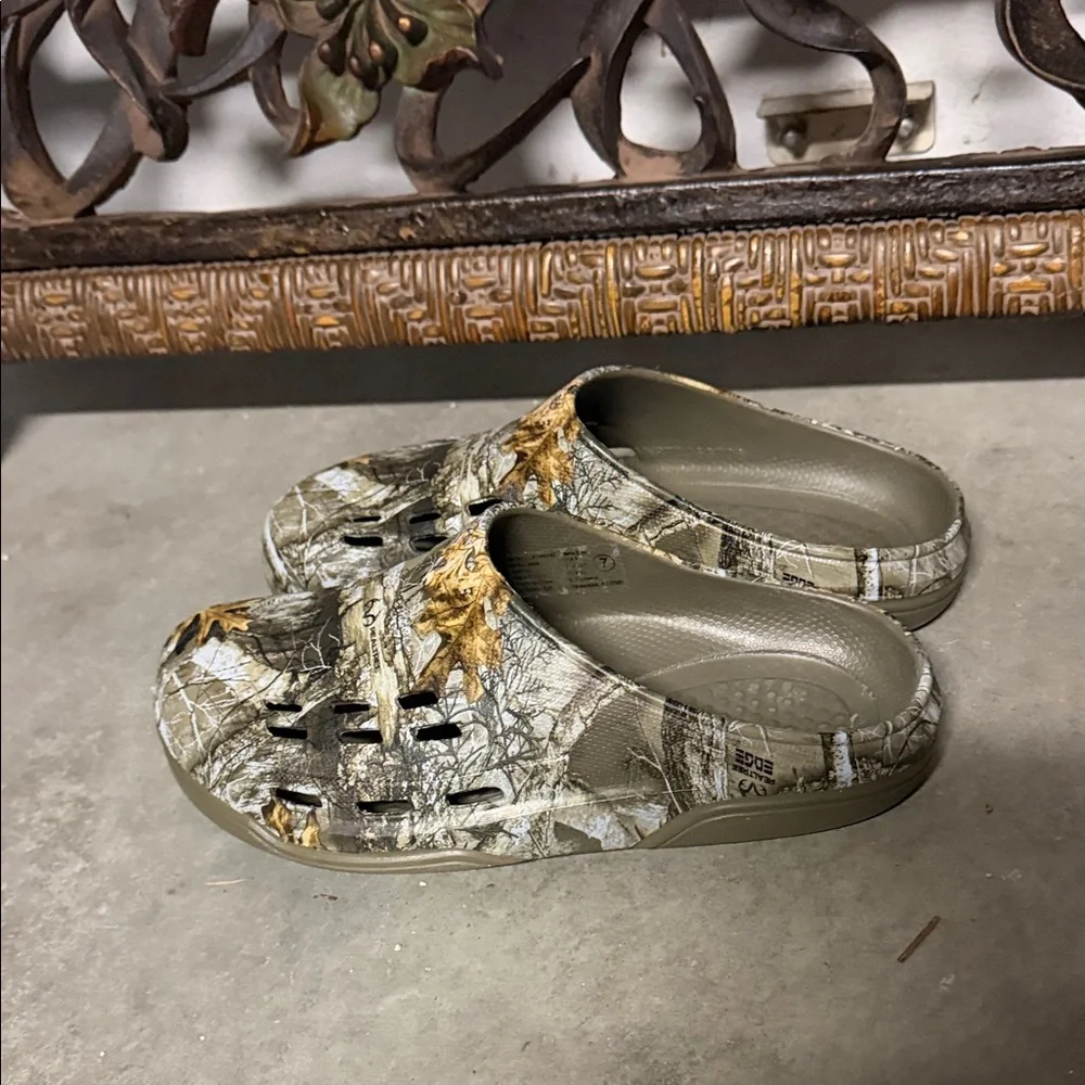 Realtree Camouflage Mules